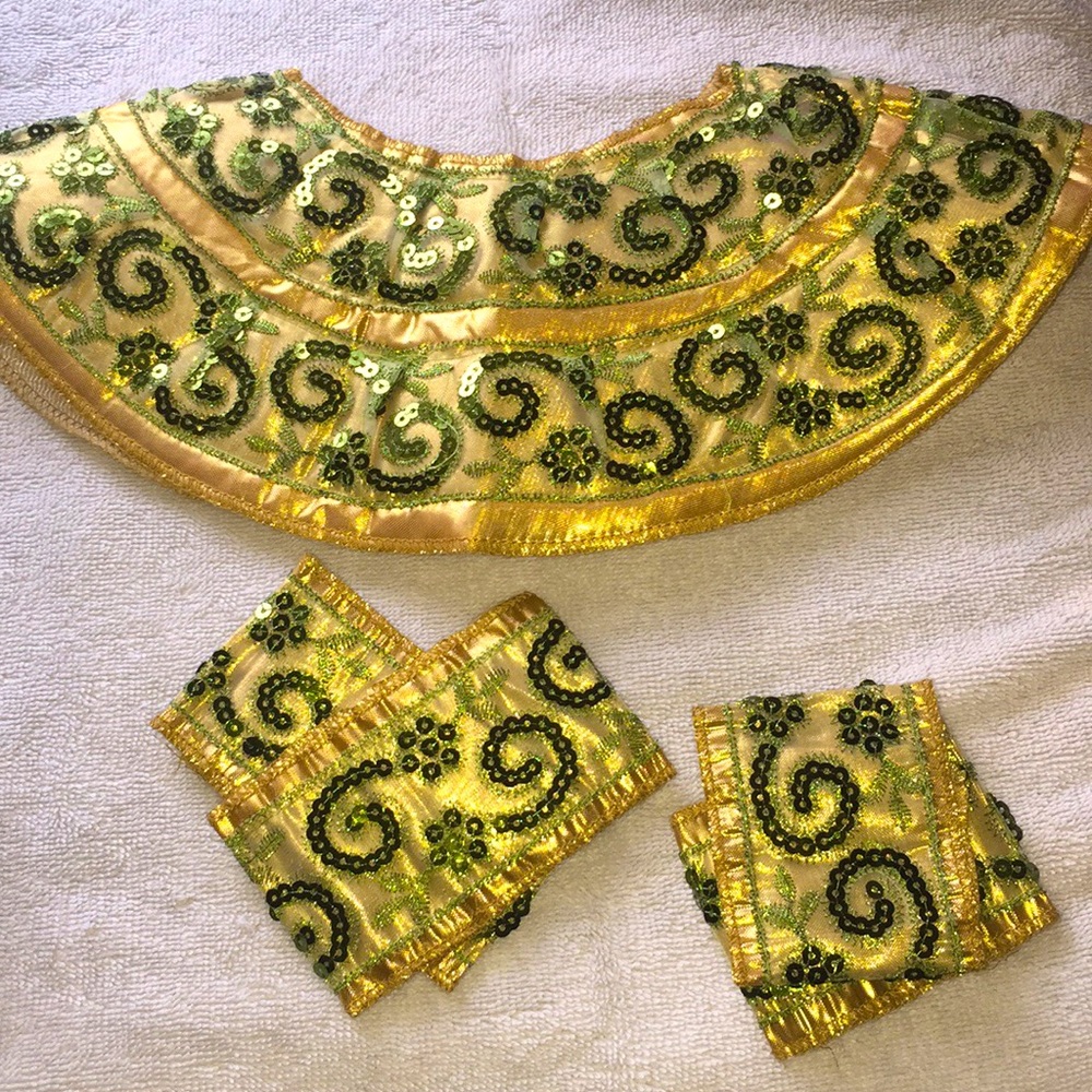 Girls Cleopatra Costume Complete with Accessories